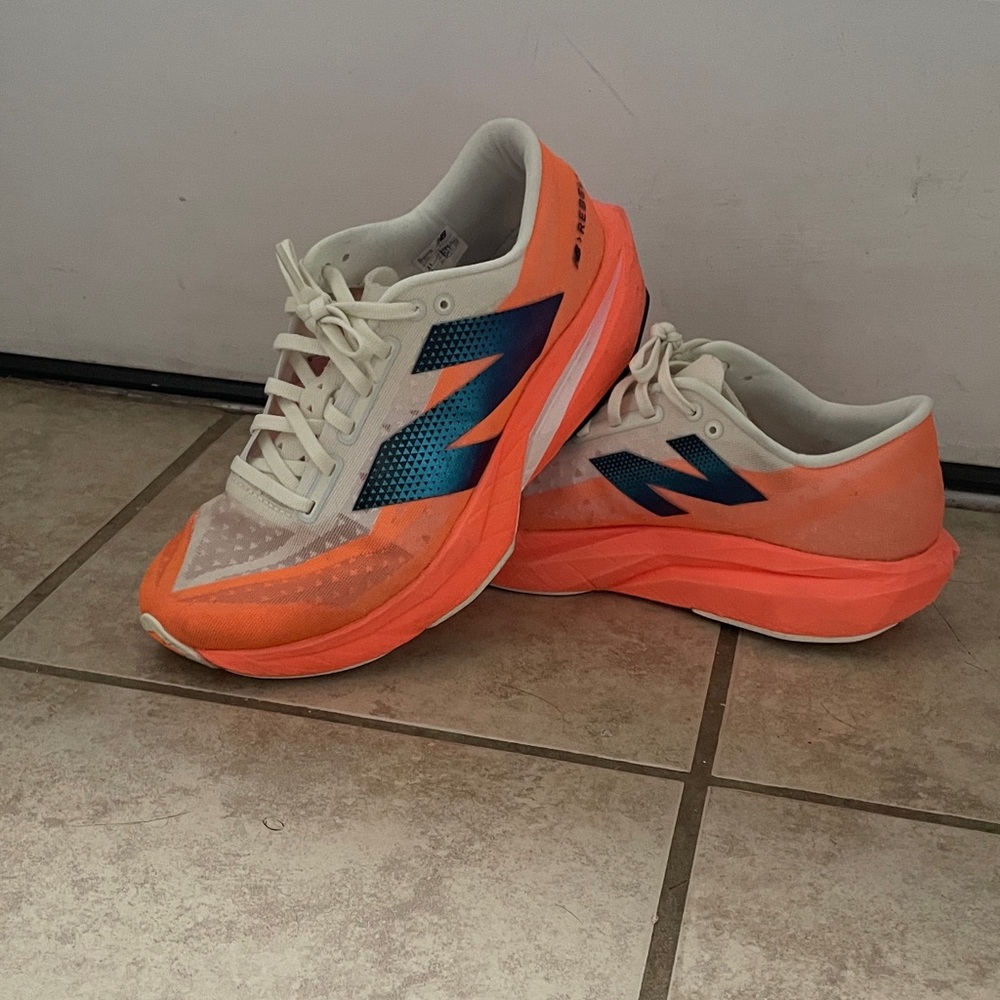 New Balance Men’s Rebel V4 FuelCell mango/orange